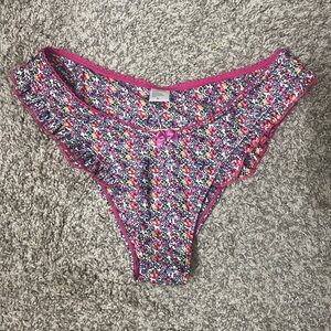 Strawberry Milk Mob Saint Tropez Bottom